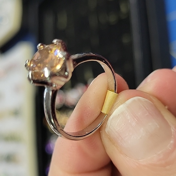 Citrine Faux Solitaire Silver Tone Ring Size 7.5 - Picture 2 of 4